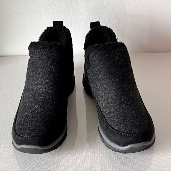 Skechers Relaxed Fit Easy Going Faux Fur Wool Ankle Boots - Picture 2 of 8